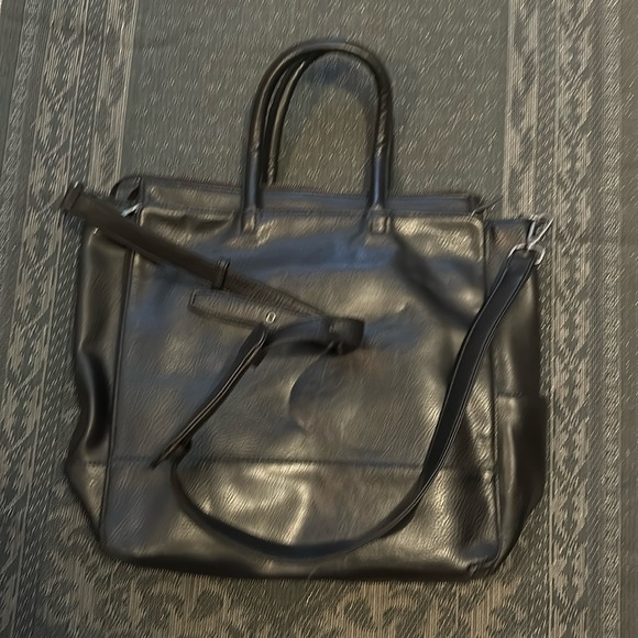 Matt & Nat Elegant Black Tote - Picture 1 of 4
